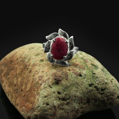 beautiful ruby gemstone ring