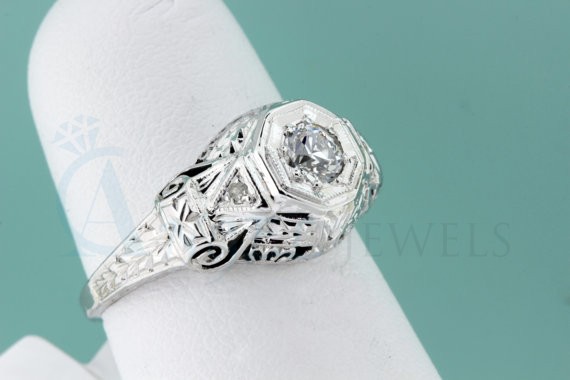 18k White Gold Ring