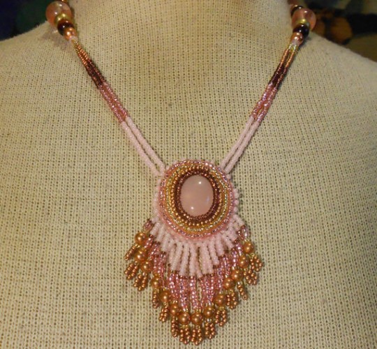 elegant rose quartz beaded necklace