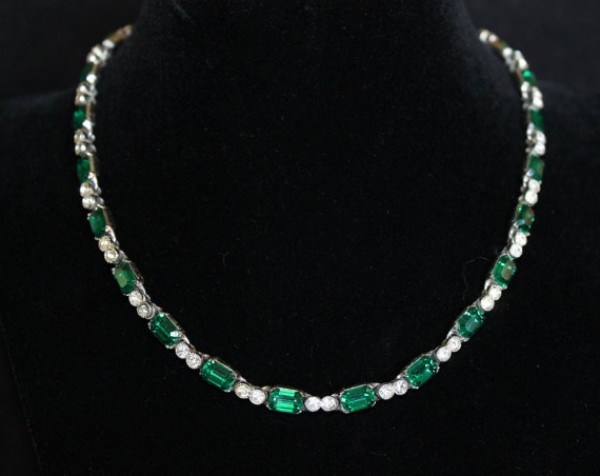 emerald jewellery set