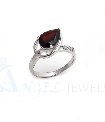 garnet rings