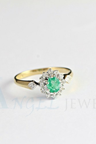gemstone emerald jewellery