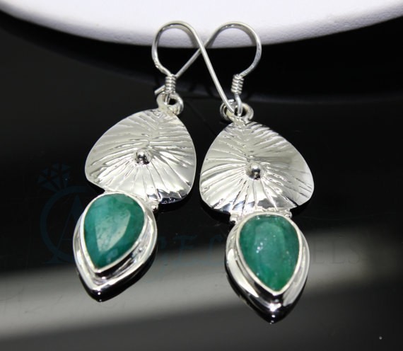 gemstone emerald jewellery