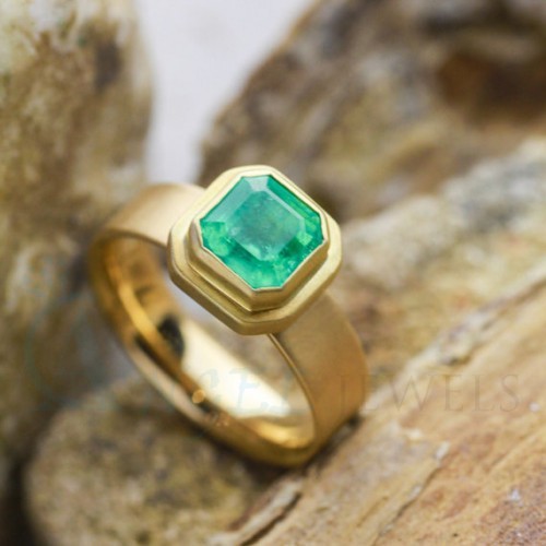 gemstone emerald jewellery