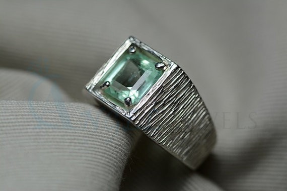 gemstone emerald jewellery