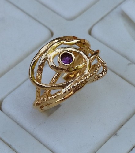 gold gemstone rings