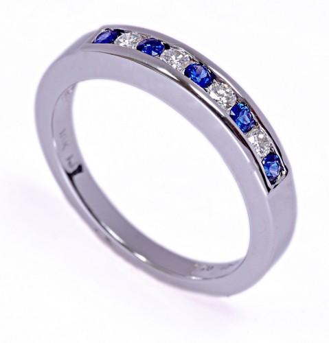 Blue Sapphire Engagement Band in White Gold With Icy Diamond